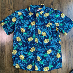 Old Navy Everyday Cotton Pineapple Print Short Sleeve Button Down Shirt Men’s M